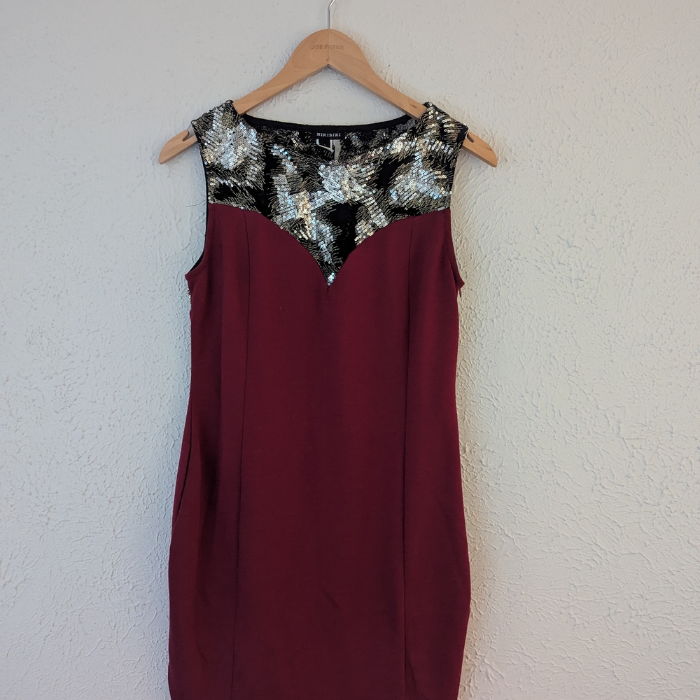 Red and Black Sleeveless Sweetheart Mini Dress